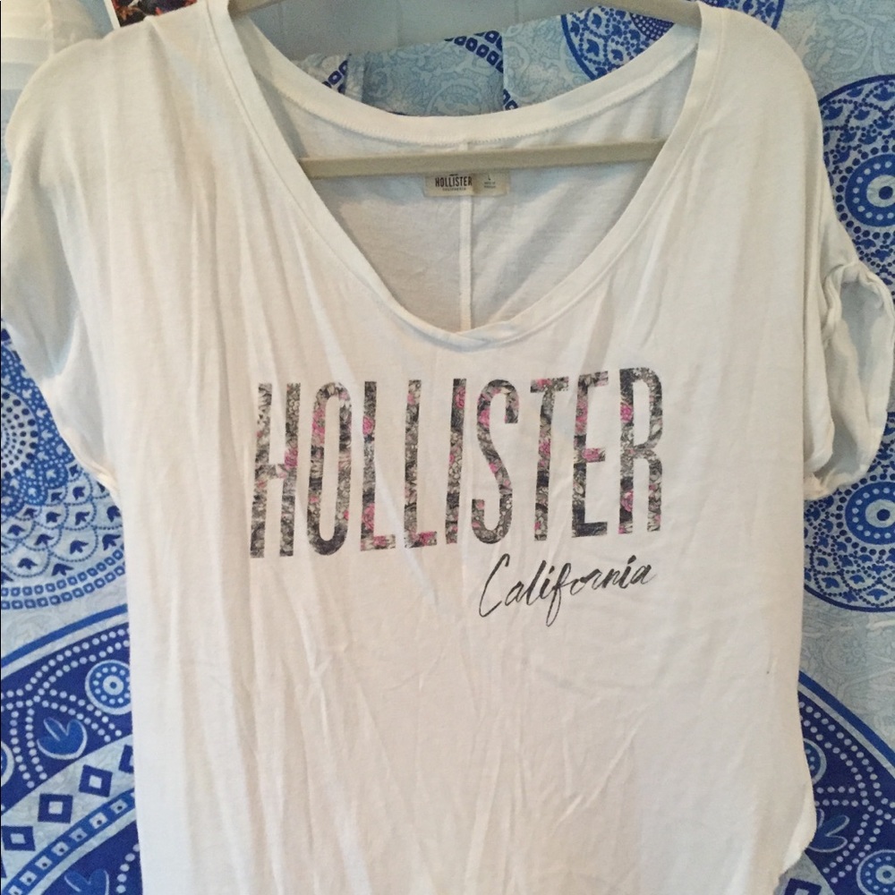 Loose white Hollister tee